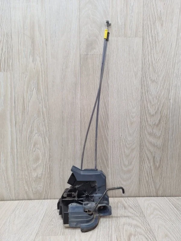 Замок двери Hyundai Solaris 81310H5010 2, передний левый