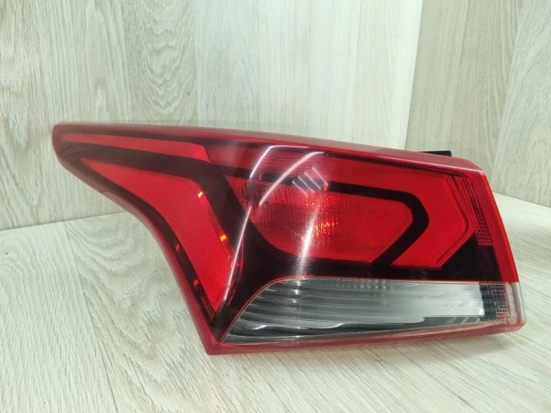 Фонарь наружный Hyundai Solaris 92401H5000 2, задний левый