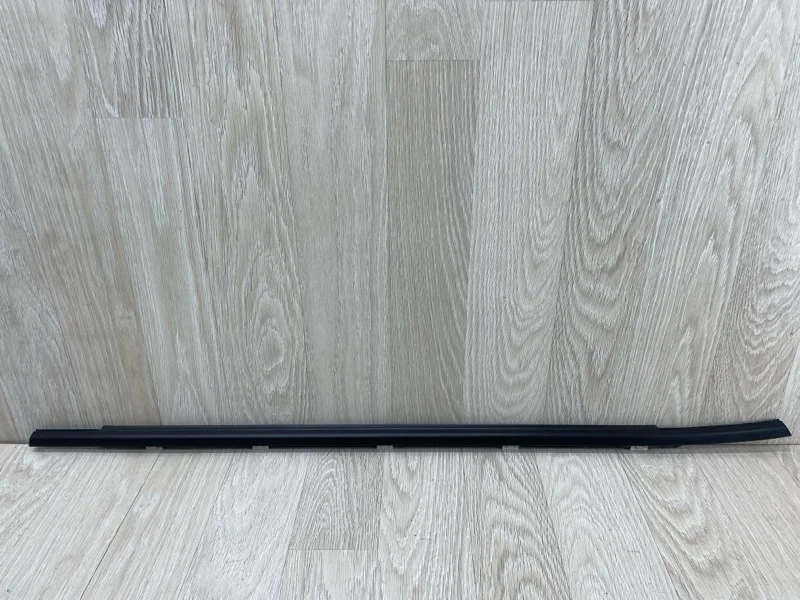 Молдинг стекла двери Hyundai Solaris 83210H5000 2, задний левый