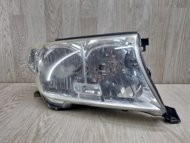 Фара Toyota Land Cruiser 2007—2021 8113060D12 J200