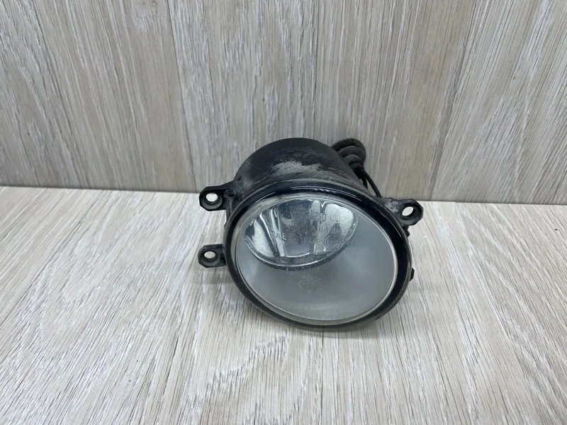 Фара противотуманная Toyota RAV-4 2012-2015 812100D042 ACA30, передняя правая