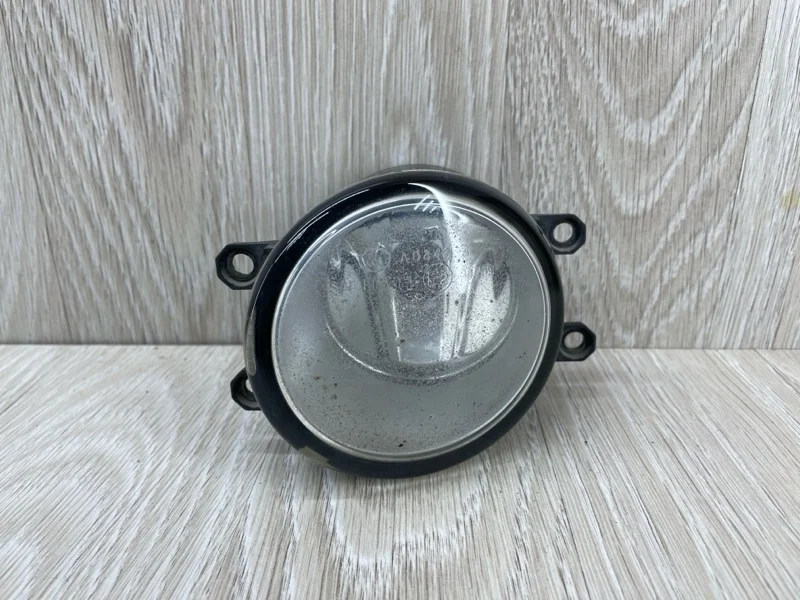 Фара противотуманная Toyota Auris 812200D041 E150, передняя левая