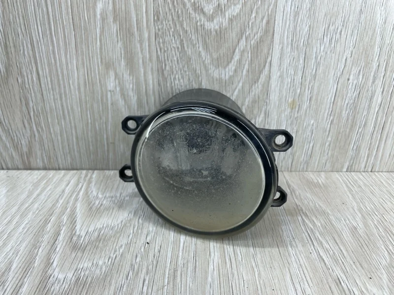 Фара противотуманная Toyota Auris 812100D041 E150, передняя правая