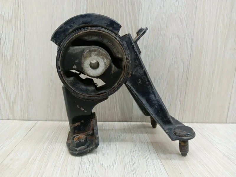 Подушка двигателя Toyota Auris 123710D180 E150, задняя