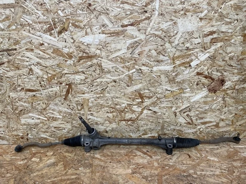 Рулевая рейка Toyota Auris 4551012390 E150