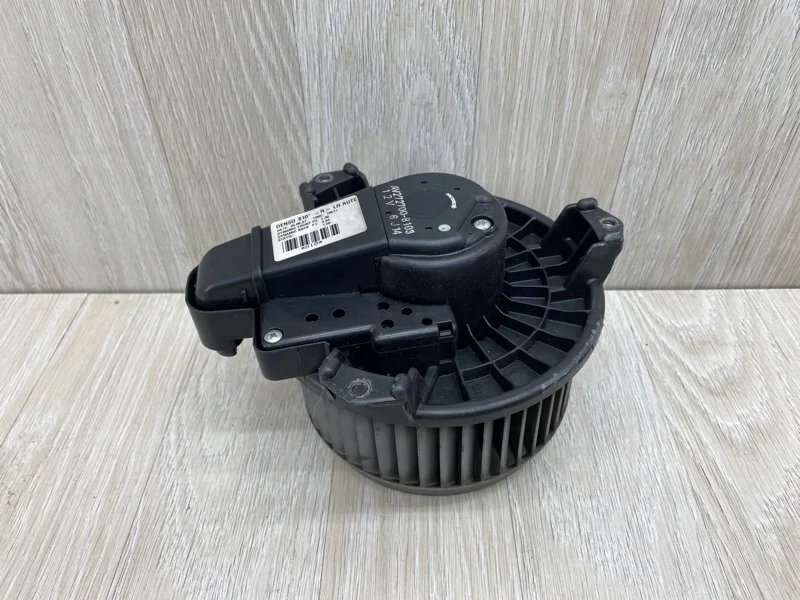Мотор отопителя Toyota Auris 8710342090 E150