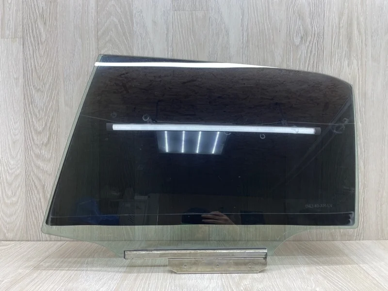 Стекло двери Toyota Auris 6810402200 E150, заднее левое