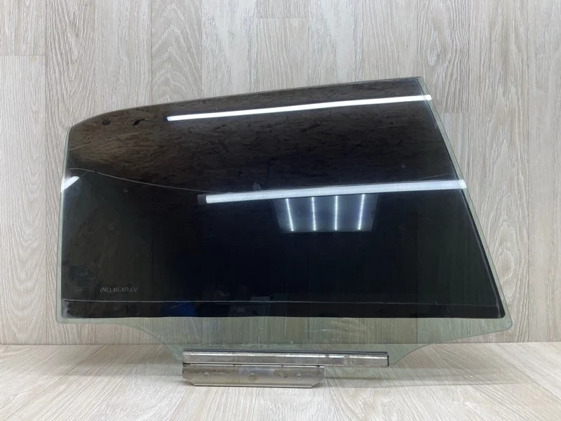 Стекло двери Toyota Auris 6810302210 E150, заднее правое