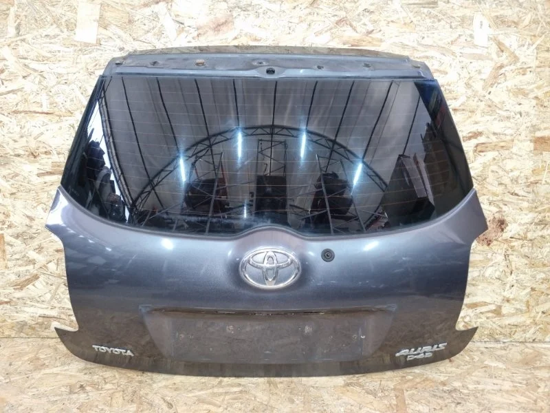 Крышка багажника Toyota Auris 6700502110 E150, задняя
