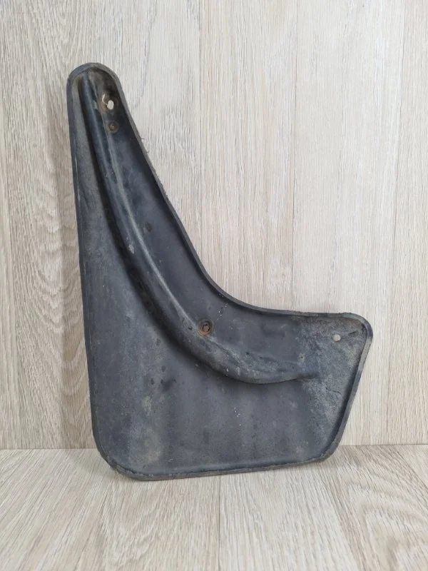 Брызговик Opel Astra 32026275 J, задний правый