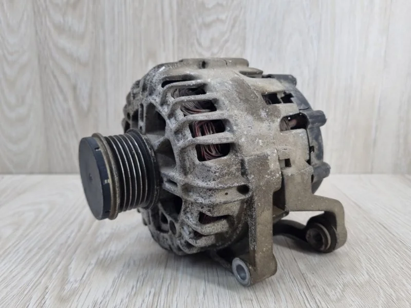 Генератор Opel Astra 13500586 J