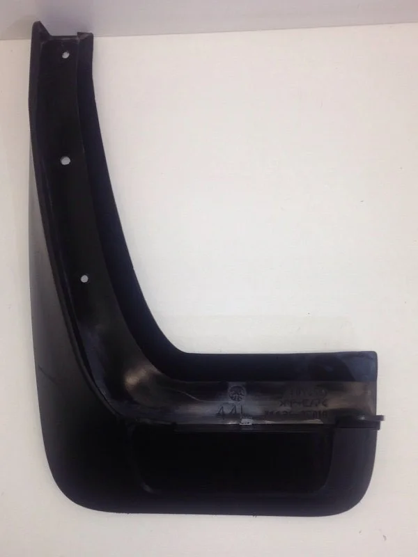 Брызговик Toyota Highlander 2013-2016 766260E010 3, задний левый