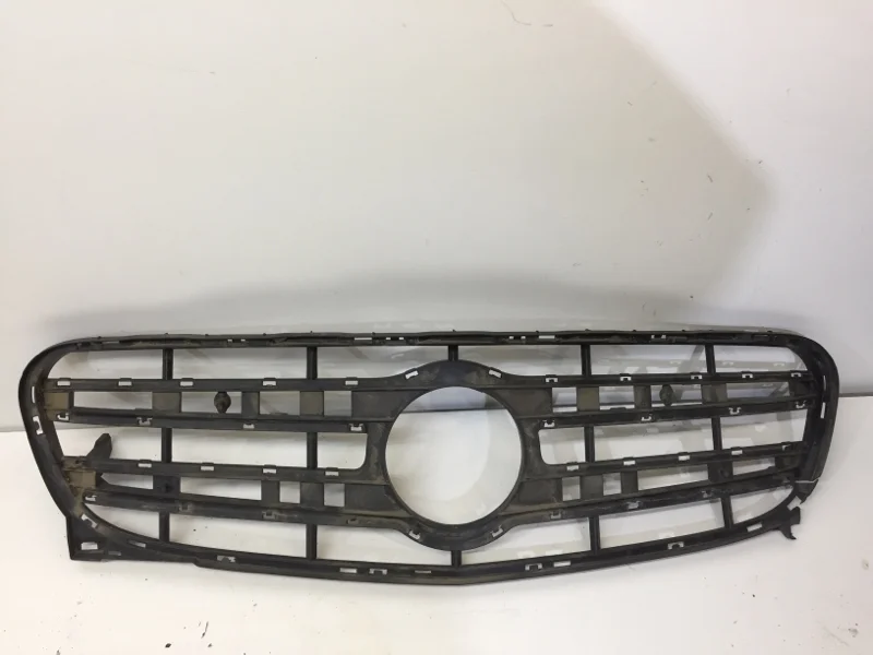 Решётка радиатора Mercedes-Benz GLA-klasse 2013-2020 A1568880460 X156, передняя