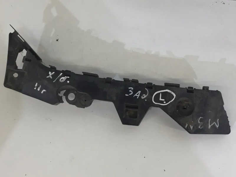 Кронштейн бампера Mazda 3 2009-2013 BCW8502J1C BL, задний левый