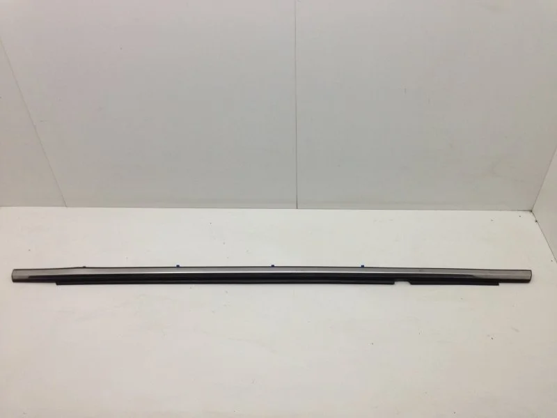 Накладка стекла двери Mazda 6 2007-2013 GS1D50660D GH, задняя правая