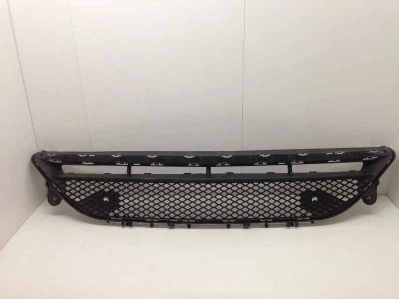 Решётка бампера Mercedes-Benz E-klasse 2016-2020 A2138856900 W213, передняя