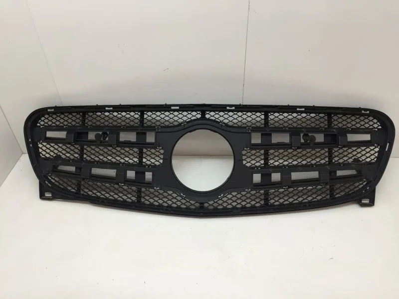 Решётка радиатора Mercedes-Benz GLA-klasse 2013-2020 A1568880460 X156, передняя