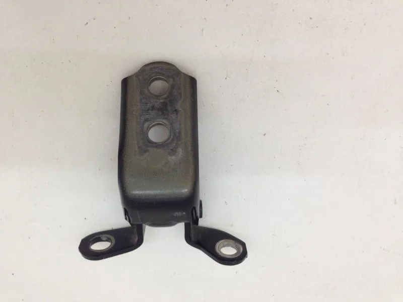 Петля двери верхняя Toyota Highlander 2016-2020 6872002020 3, передняя левая