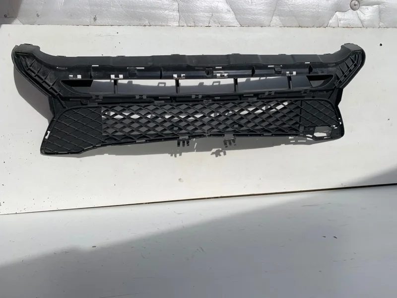 Решётка радиатора Mercedes-Benz GLK-klasse 2012-2015 A2048856823 X204, передняя