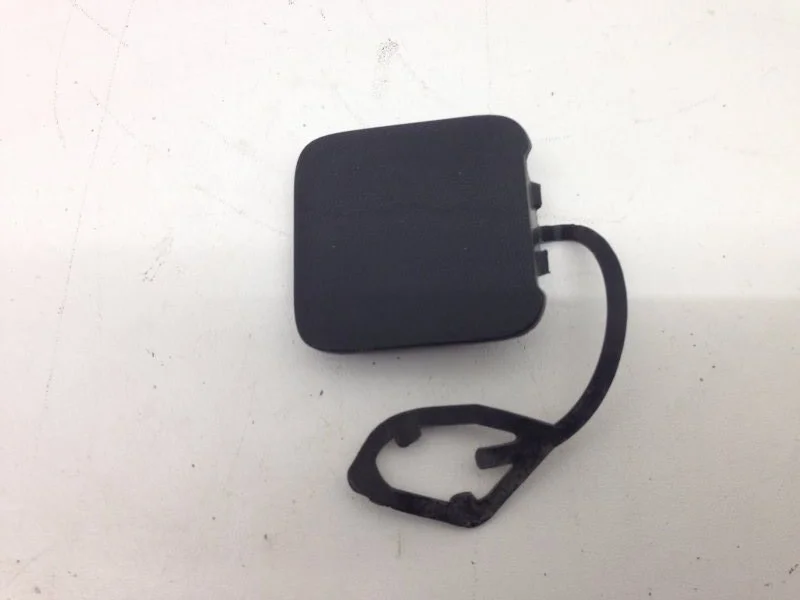 Заглушка буксировочного крюка бампера Volvo XC70 2007-2013 30678712 2, задняя