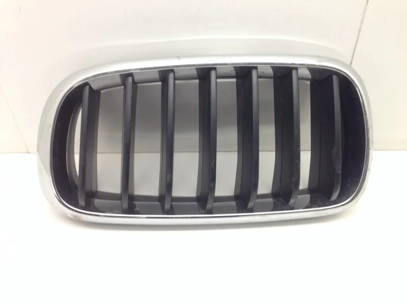 Решётка радиатора BMW X5 2013-2018 51137294485 F15, передняя левая