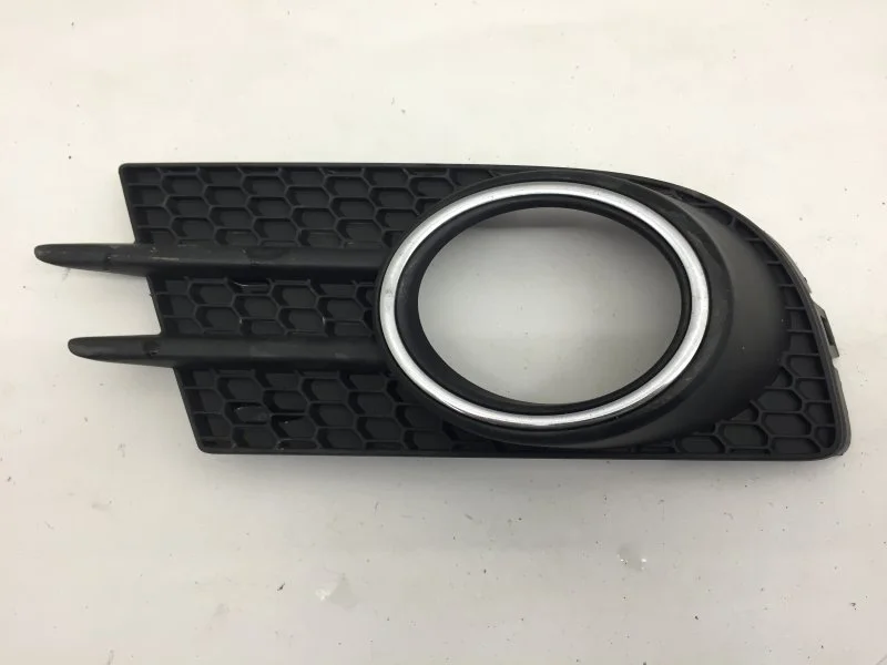 Накладка ПТФ Volkswagen Tiguan 2011-2016 5N0853666 1, передняя правая