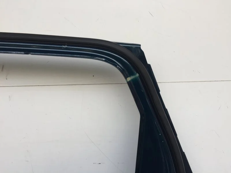 Уплотнитель двери Audi Q7 2015-2020 4M0833052E 2, задний правый