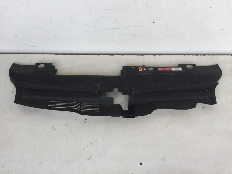 Накладка передней панели Kia K5 2020-2022 86390L2000 3, задняя