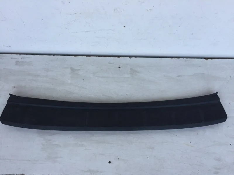 Накладка бампера Volvo XC60 2008-2017 30764525 1, задняя