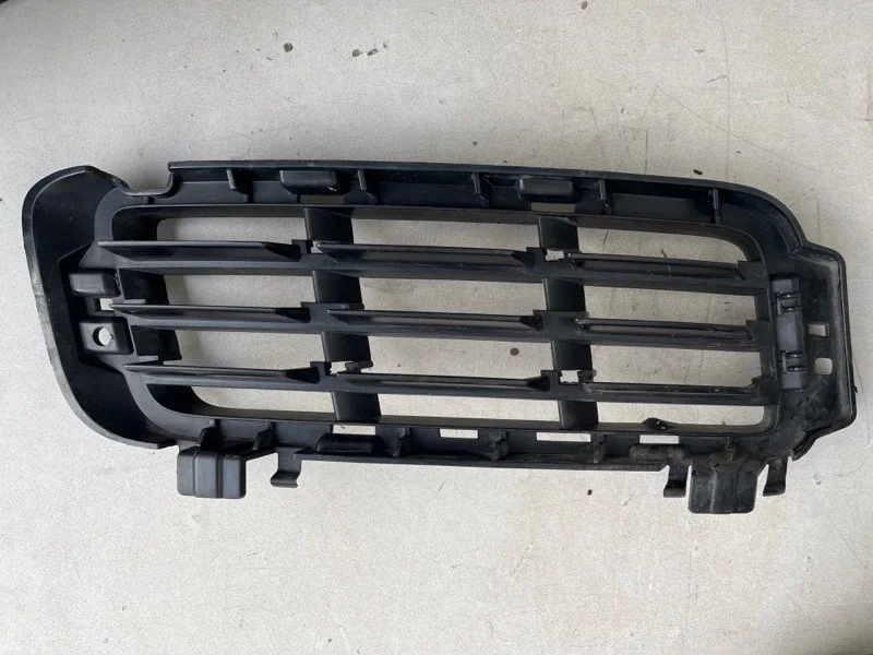 Решётка бампера Land Rover Range Rover 2017-2021 CK5217F908AA 4, передняя правая