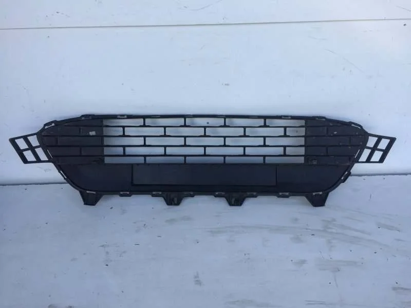 Решётка бампера Kia Rio 2017-2020 86561H0000 4, передняя