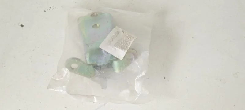 Петля двери Chevrolet Captiva 2006-2016 96623865 1, передняя левая