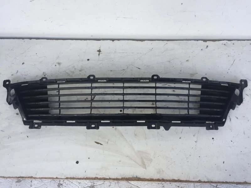Решётка бампера Lexus ES 2012-2018 5311233150 6, передняя