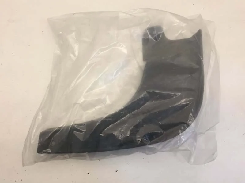 Брызговик Kia Soul 2013-2019 86832B2000 2, передний правый