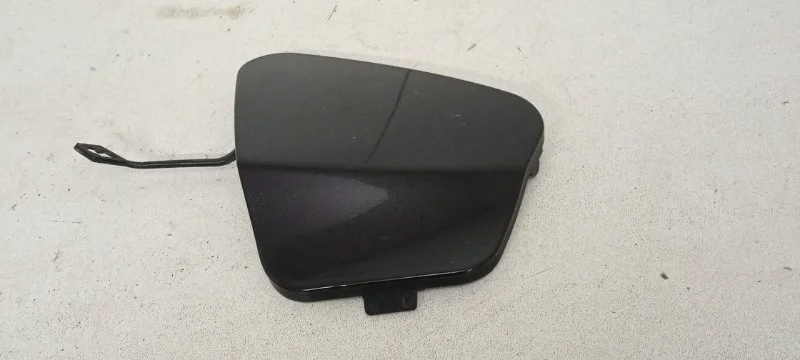 Заглушка буксировочного крюка бампера BMW X6 2014-2018 51117319822 F16, передняя