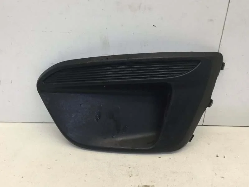 Накладка противотуманной фары Kia Rio 2017-2021 86523H0500 4, передняя левая