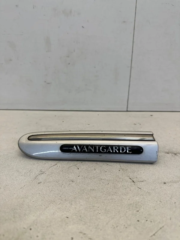 Накладка крыла Mercedes-Benz C-klasse 2000-2008 A2036904762 W203, передняя левая