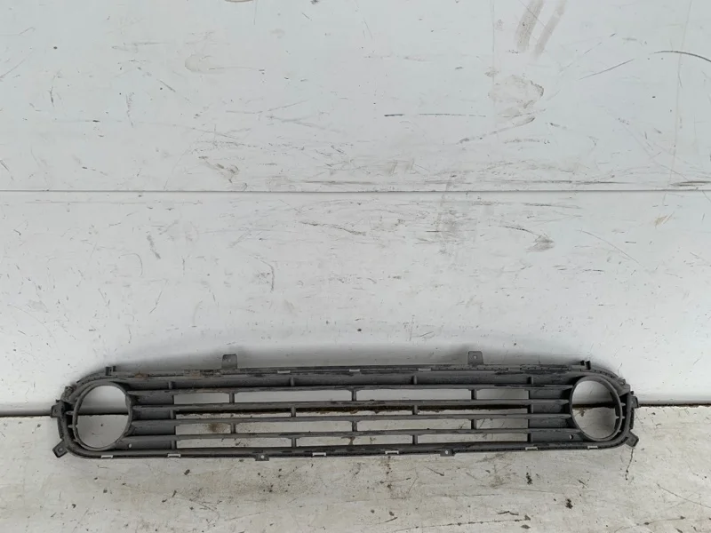 Решетка в бампер Kia Optima 2016-2020 86560D4000 4, передняя