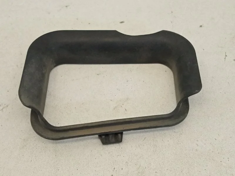 Рамка воздуховода BMW 5 series 2009-2017 13717577469 F10/F11, передняя