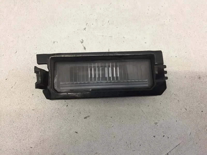 Подсветка номерного знака Kia Rio 2017-2021 92502F6000 4, задняя правая