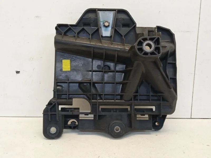 Площадка под АКБ Volkswagen Polo 2014-2020 6C0915331D 5, передняя