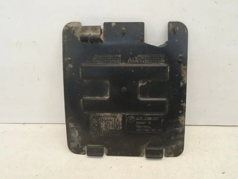 Лючок подкрылка BMW 1 series 2011-2017 51717260397 F20/F21, передний