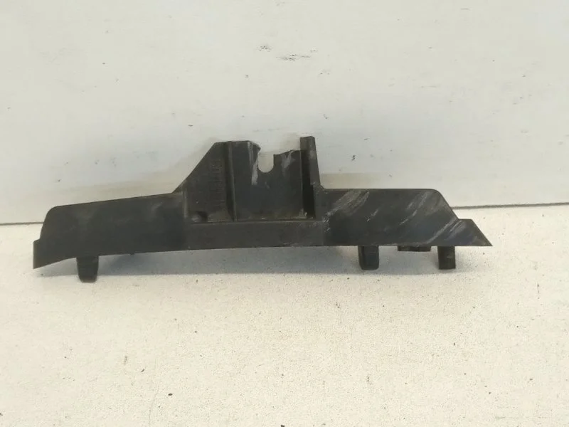 Кронштейн бампера BMW 5 series 2018-2021 51117385350 G30/G31, передний правый