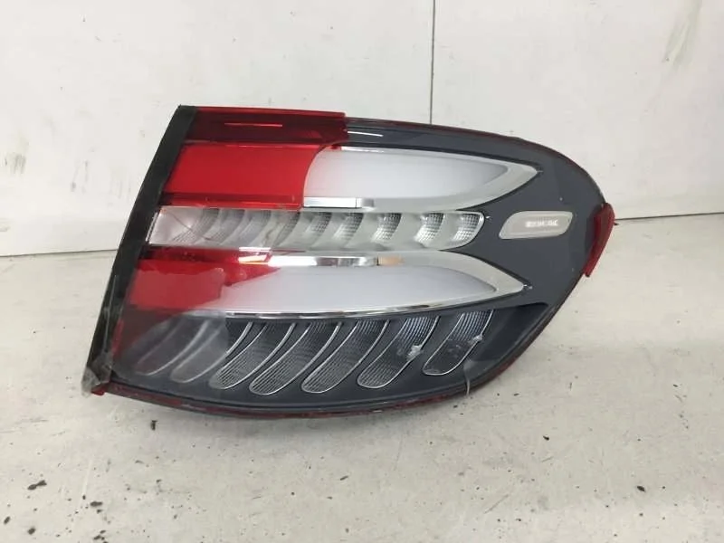 Фонарь Mercedes-Benz GLC-klasse 2015-2023 A2539067400 X253, задний правый