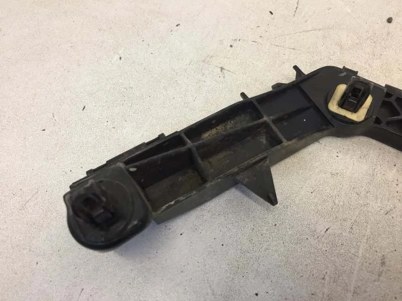 Кронштейн Toyota Land Cruiser Prado 2017-2023 5215660080 150, задний левый