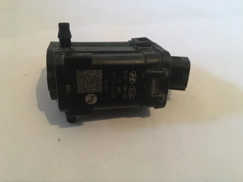 Насос омывателя фары Hyundai Creta 2016-2020 985102J500 1, передний