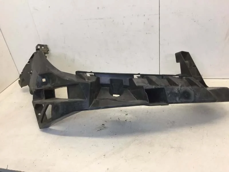 Кронштейн фары Mercedes-Benz GLE-klasse 2015-2018 A1666200291 W166, передний правый