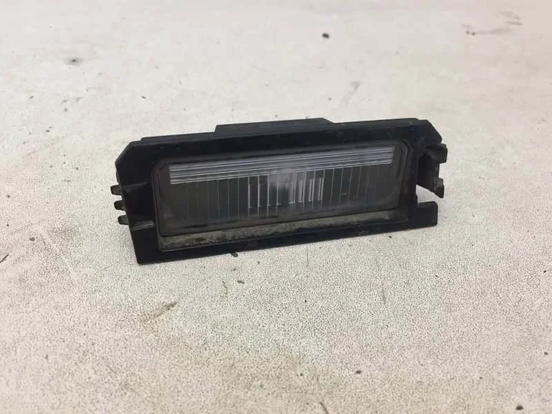 Подсветка номерного знака Kia Rio 2016-2020 92502F6000 4, задняя правая