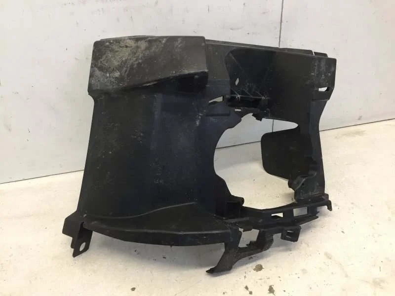 Кронштейн противотуманной фары BMW 3 series 2015-2020 51117386361 F30/F31, передний левый