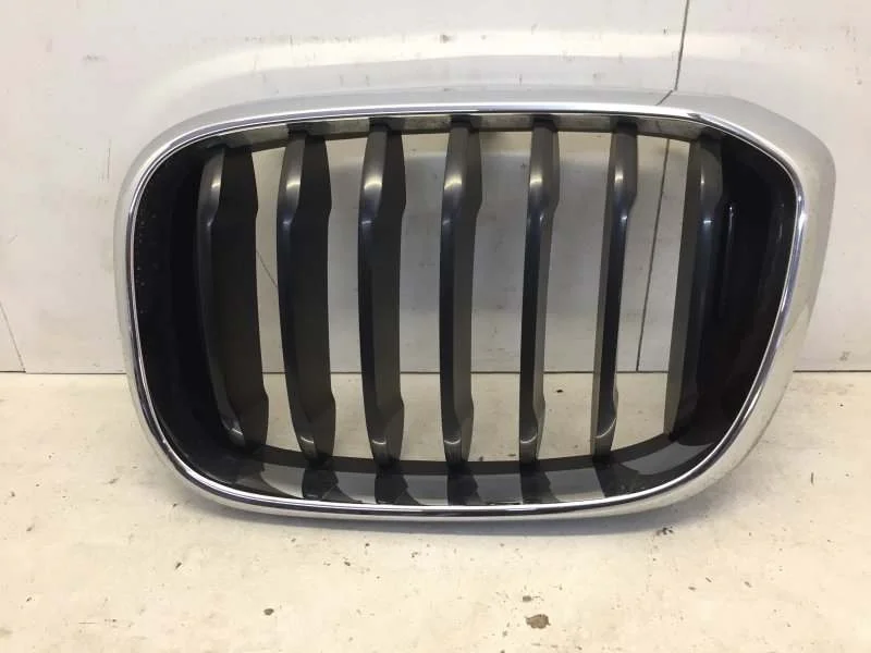 Решётка радиатора BMW X3 2018-2023 51137440853 G01, передняя левая
